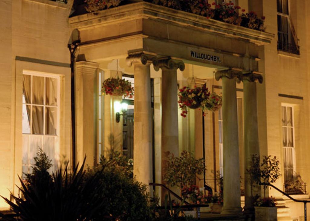 Willoughby House Hotel & Apartments Cheltenham Extérieur photo